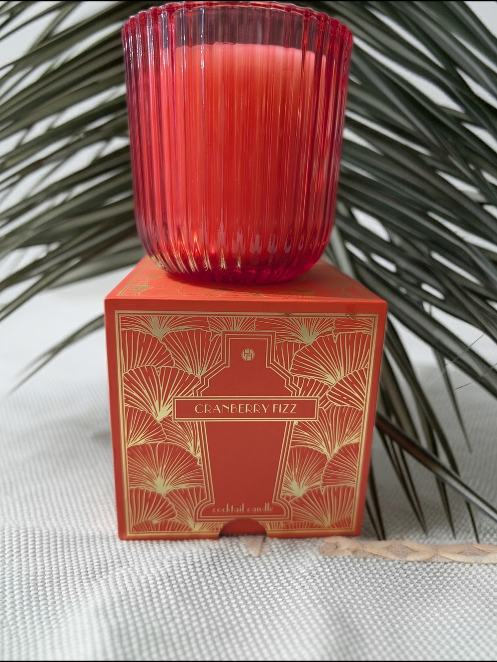 Huntington Home Cranberry Fizz Cocktail Candle 8.8 oz โ NWT